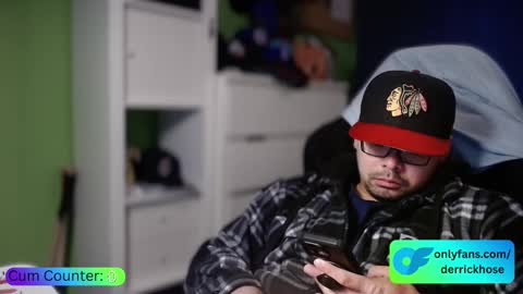 Snapshot of derrick_hose chatting on 09-09-25, 05:56 Derrick Hose online show from 09-09-25, 05:56