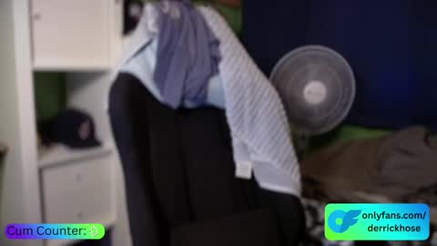 Snapshot of derrick_hose chatting on 10-07-25, 04:48 Derrick Hose online show from 10-07-25, 04:48