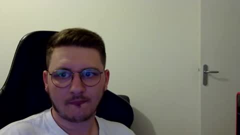 Snapshot of dervechi chatting on 06-04-26, 05:52 dervechi online show from 06-04-26, 05:52