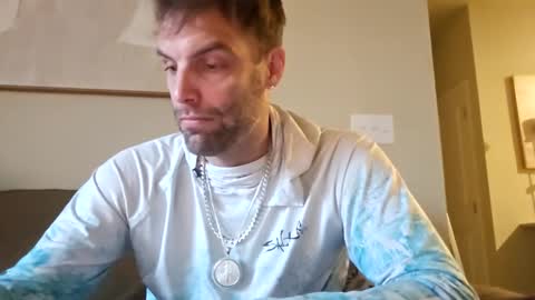 Snapshot of desertan20 chatting on 12-04-24, 08:29 Tall and Handsome online show from 12-04-24, 08:29