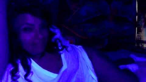 Snapshot of desertbeauty420 chatting on 05-30-26, 01:03 desert beauty420 online show from 05-30-26, 01:03