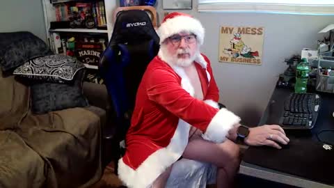 D K online show from 01-18-25, 05:48