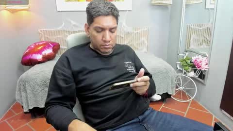 Designturbate online show from 10-13-25, 11:38