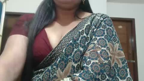 Snapshot of desimaisa130 chatting on 05-06-26, 05:51 Maisa online show from 05-06-26, 05:51