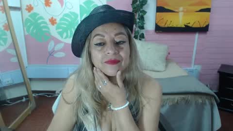 VALERIA online show from 09-24-25, 03:37