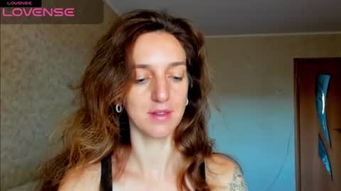 Snapshot of desired_zoya chatting on 06-15-26, 01:52 desired zoya online show from 06-15-26, 01:52