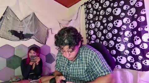 TORI AND MR. BEAR online show from 10-24-25, 12:30