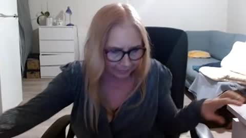 S O F I A online show from 02-22-25, 06:08