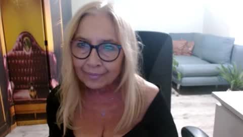 S O F I A online show from 10-26-25, 02:45