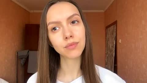 Snapshot of desirewingard chatting on 04-22-26, 02:36 Ksenia online show from 04-22-26, 02:36