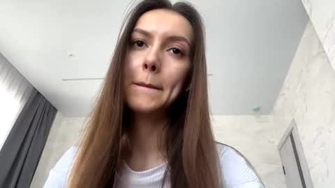 Snapshot of desirewingard chatting on 04-25-26, 03:42 Ksenia online show from 04-25-26, 03:42