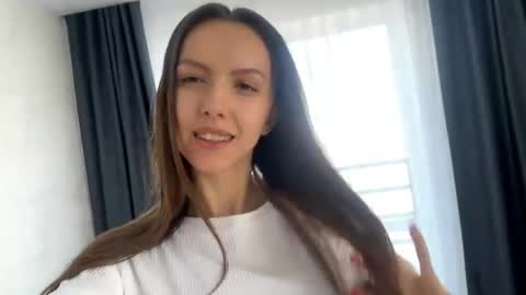 Snapshot of desirewingard chatting on 05-20-26, 02:51 Ksenia online show from 05-20-26, 02:51