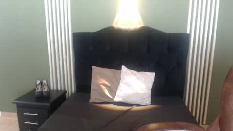 Snapshot of desiring__angel chatting on 12-18-24, 07:26 Desiring Angel online show from 12-18-24, 07:26