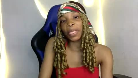 Snapshot of deslimbody90 chatting on 06-20-26, 12:14 Deslimbody online show from 06-20-26, 12:14