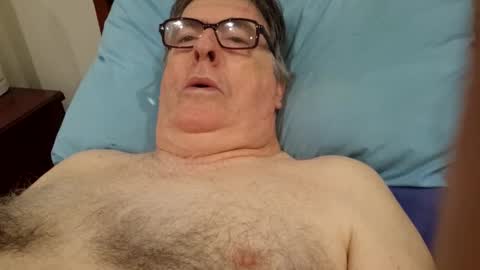 Desmon1958 online show from 04-15-26, 08:31