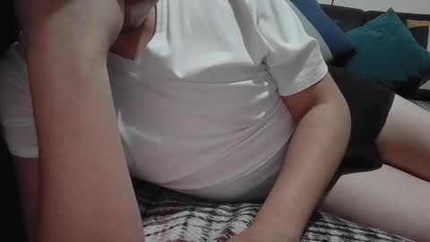 Snapshot of desogasuelta chatting on 02-16-26, 09:38 Demonofsex online show from 02-16-26, 09:38