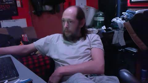 Snapshot of desolation2012 chatting on 01-26-25, 07:10 desolation2012 online show from 01-26-25, 07:10