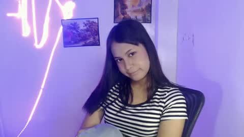 Snapshot of dess_morena chatting on 06-18-26, 09:14 Dess online show from 06-18-26, 09:14
