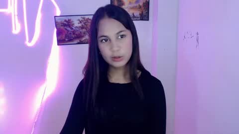 Snapshot of dess_morena chatting on 07-19-26, 10:41 Dess online show from 07-19-26, 10:41