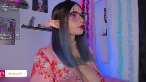 Snapshot of destiny14_ chatting on 09-13-25, 06:24 Dani online show from 09-13-25, 06:24