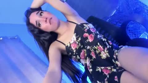 Snapshot of destinyrosexxx chatting on 02-03-25, 11:36 Chelsea online show from 02-03-25, 11:36