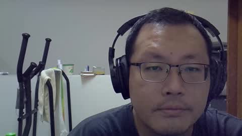 Snapshot of destroy1984 chatting on 10-10-25, 02:21 Destroy November 1984 online show from 10-10-25, 02:21