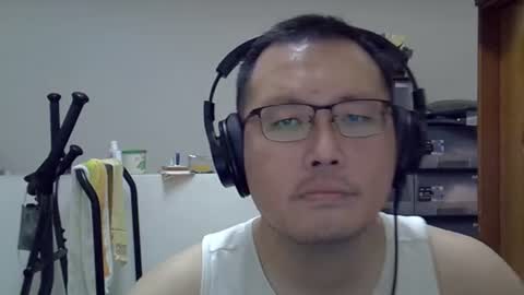 Snapshot of destroy1984 chatting on 06-11-26, 02:26 Destroy November 1984 online show from 06-11-26, 02:26