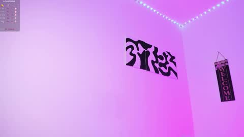 Snapshot of desty_y chatting on 10-15-25, 09:04 desty_y online show from 10-15-25, 09:04