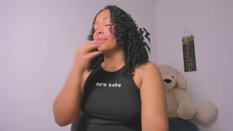 Snapshot of desty_y chatting on 05-05-26, 04:09 desty_y online show from 05-05-26, 04:09