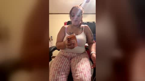 Snapshot of detroitredbone chatting on 04-08-26, 02:11 detroitredbone online show from 04-08-26, 02:11