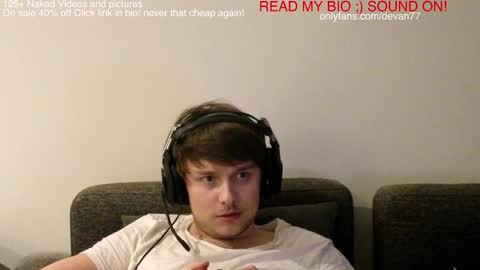 Snapshot of devantheplug chatting on 12-29-24, 11:07 Devan online show from 12-29-24, 11:07