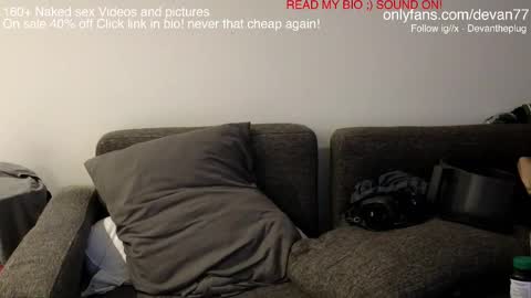 Snapshot of devantheplug chatting on 03-10-25, 02:05 Devan online show from 03-10-25, 02:05