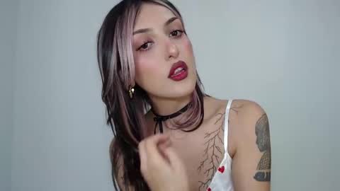 Snapshot of devil_blood chatting on 09-20-25, 07:04 Angel Boo and Adrian online show from 09-20-25, 07:04