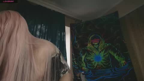 Devil online show from 10-24-25, 04:09