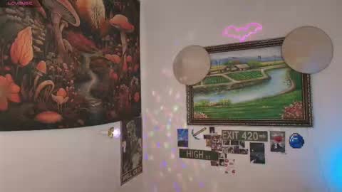 Devil online show from 10-28-25, 02:48