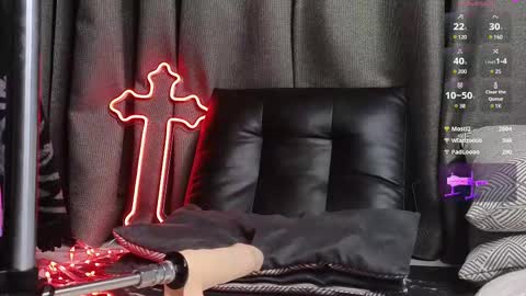 Snapshot of devil_s_bride chatting on 03-07-25, 02:46 devil_s_bride online show from 03-07-25, 02:46