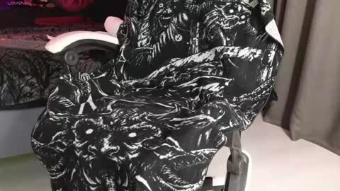 devil_s_bride online show from 05-15-26, 04:36