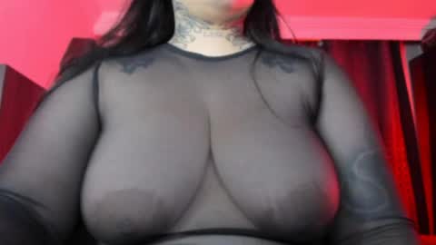 Snapshot of devilfox29 chatting on 05-23-26, 05:56 L I NA online show from 05-23-26, 05:56