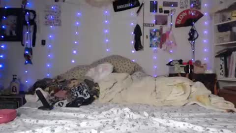 poutyangel online show from 01-29-25, 07:36