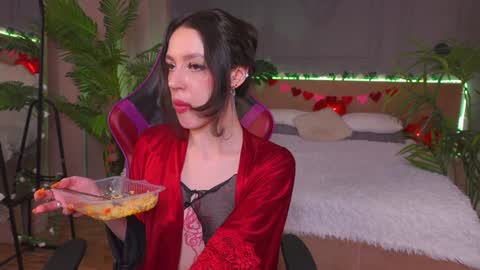 devilinee online show from 02-07-25, 10:08