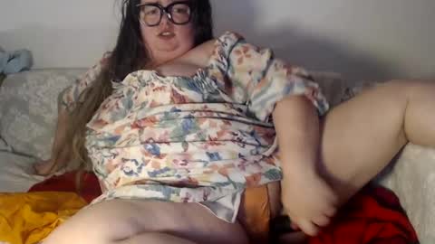 Snapshot of devilschick chatting on 08-05-26, 10:12 DevilsChick -- OF online show from 08-05-26, 10:12