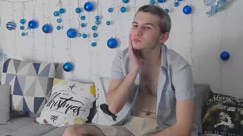 devin_ho online show from 12-11-24, 08:04