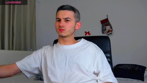 devin_ho online show from 12-29-24, 07:43