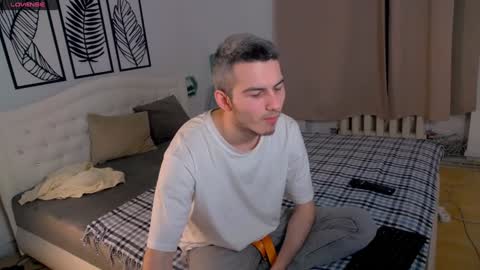 devin_ho online show from 01-30-25, 08:21