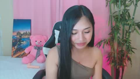 Snapshot of devine_goddessx chatting on 01-23-25, 08:57 Devine Greyson online show from 01-23-25, 08:57