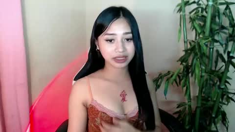 Snapshot of devine_goddessx chatting on 01-29-25, 10:01 Devine Greyson online show from 01-29-25, 10:01