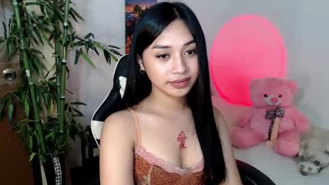 Snapshot of devine_goddessx chatting on 02-08-25, 07:27 Devine Greyson online show from 02-08-25, 07:27