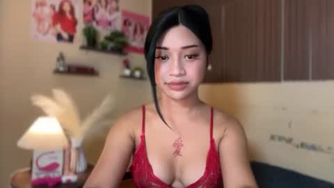 Snapshot of devine_goddessx chatting on 06-28-26, 03:07 Devine Greyson online show from 06-28-26, 03:07