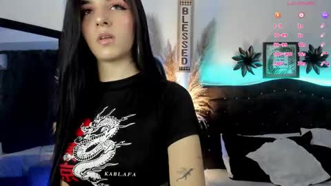 Snapshot of devlin_violet__ chatting on 02-26-25, 03:32 PaulaInsta  paulacastellanos 1Pvt open online show from 02-26-25, 03:32