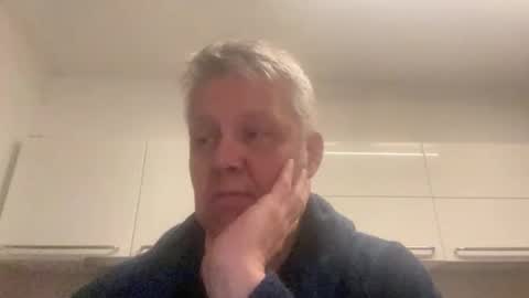 Devon online show from 12-19-25, 12:28